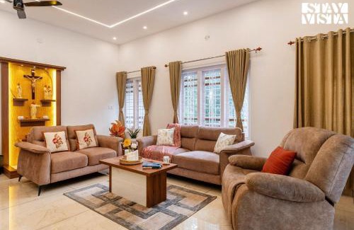 Udumbanchola Villa | StayVista at Cardamom Casa with Lawn, Terrace & BBQ