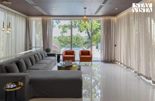 Siolim Villa | StayVista at Casa Canto with Infinity Pool