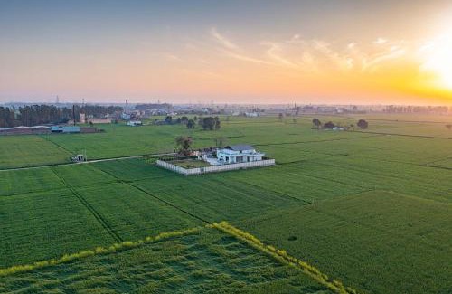 Karnal Villa | StayVista at Colour Bloom - 2 BR Pet Friendly Villa in Delhi Haryana with Swimming Pool