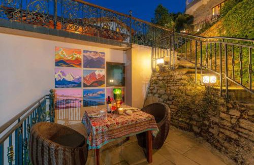 Kaul Villa | StayVista at Ethereal view of Himalayan Peak
