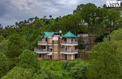 Kasauli Villa | StayVista at Gulmohar Estate - 5BR Luxury House in Kasauli with Bonfire, BBQ & Lawn