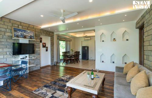 Kasauli Villa | StayVista at Gulmohar Estate - 5BR Luxury House in Kasauli with Bonfire, BBQ & Lawn
