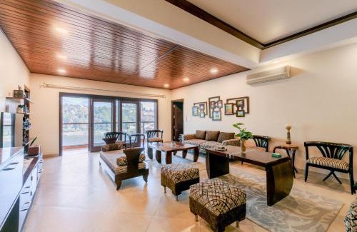 Bhimtal Villa | StayVista at Lakeview Manor - Indoor & Outdoor Games