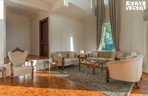 Nishat-Shalimar Villa | StayVista at Palais Vienna with Lawn, Bonfire & BBQ