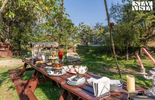 Srinagar Villa | StayVista at Pickwick Cottages