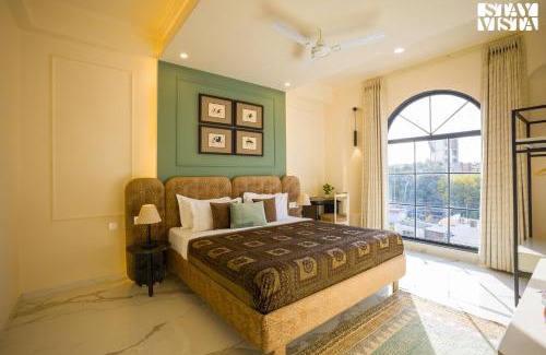 Malviya Nagar Apartment | StayVista at Sabora Green with AC, Wi-Fi