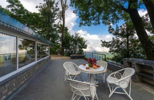 Kasauli Villa | StayVista at Springfield with Bonfire