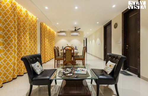 Mahmoorganj Apartment | StayVista at Sunrise Apartment with Heater, WiFi