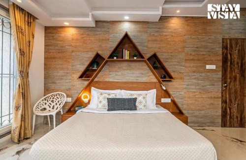Lonavala Villa | StayVista at Sunshine & Soul with Infinity Pool, Lawn, BBQ