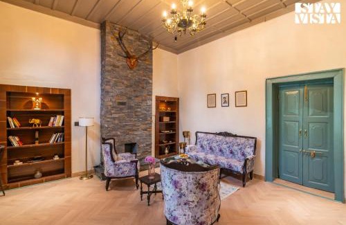 Nainital Villa | StayVista at The Emily Chalet 7 BR House in Nainital with Bonfire, BBQ
