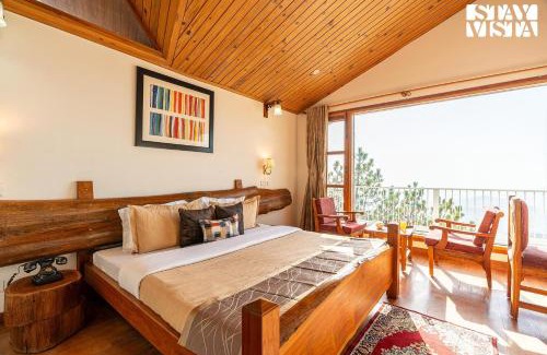 Kasauli Villa | StayVista at The Rustic Retreat - Lawn, Bonfire & Valley View