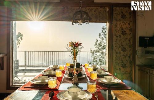 Kasauli Villa | StayVista at The Rustic Retreat - Lawn, Bonfire & Valley View