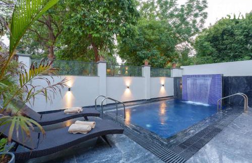 DLF City Villa | StayVista at The Sweet Sunsation with Jacuzzi, BBQ