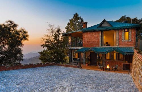 Kasauli Villa | StayVista at The Winter Line with Complimentary Breakfast