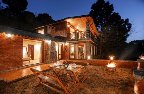 Kasauli Villa | StayVista at The Winter Line with Complimentary Breakfast