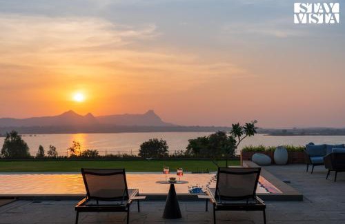 Igatpuri Villa | StayVista at Villa Wine with Pool, Jacuzzi, Bonfire