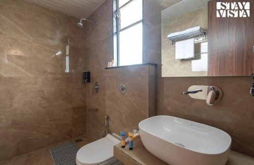 Igatpuri Villa | StayVista at Whispering Meadows - Pool, AC & View