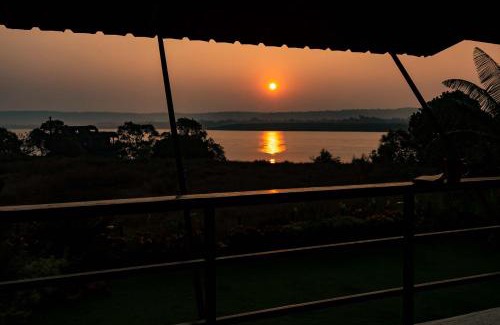 Chopdem Villa | StayVista at Wings On Water - Riverview Villa with Pool