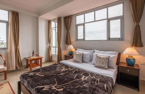 Gangtok Villa | StayVista's Mystic Nest - Mountain & Valley-View Apartment with Contemporary Interiors & Modern Amenities