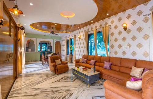 Kankroli Villa | StayVista's Panna Garh - Rajsamand - Private Pool with Bar & Indoor-Outdoor Activities