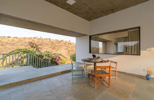 Bedla Villa | StayVista's Sage Scenery - Mountain-View Villa with Infinity Pool & Terrace