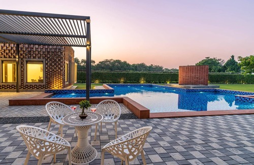 South West Villa | Stayvista @ The Brick House w/Private Pool & Lawn