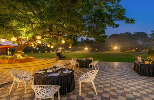 South West Villa | Stayvista @ The Brick House w/Private Pool & Lawn
