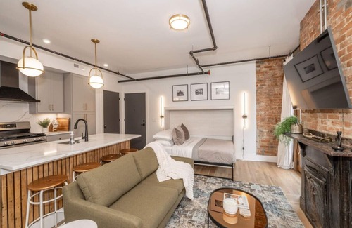 Over-the-Rhine Apartment | StayWade | OTR | Free Parking