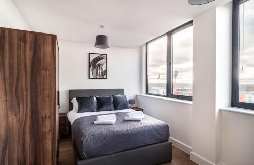 Old Trafford Apartment | StayZeni, Alexandra Rise Manchester Studio