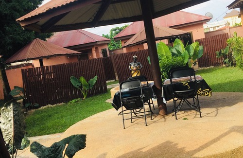 Kumasi Hotel | Steak House Guesthouse and restaurants