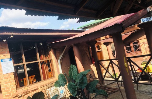 Kumasi Hotel | Steak House Guesthouse and restaurants