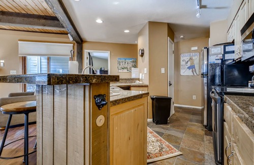 Steamboat Springs Condo | Steamboat Springs Rustic Resort Condo 2 Bed/2 Bath + Patio