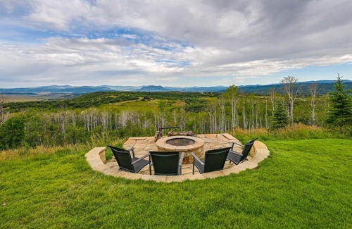 Steamboat Springs Apartment | Steamboat Springs Apt with Views, 15 Mi to Skiing!