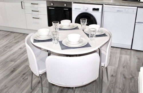 Blackpool Town Center Apartment | Steeden superior Apartment with spa bath