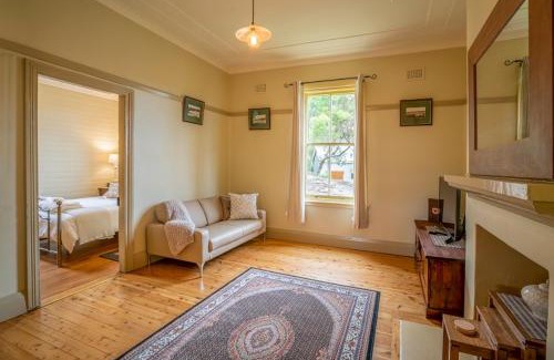 Vaucluse House | Steele Point Cottage