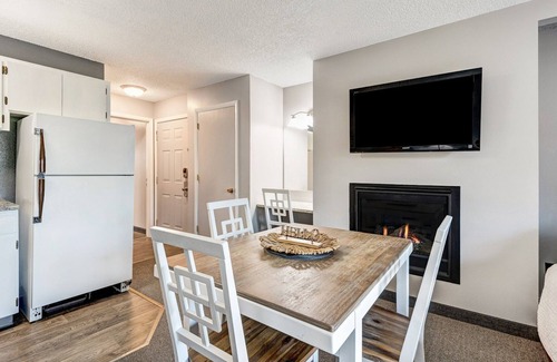 Orchard District Condo | "Steidl Hands" Riverfront Condo-No Better Place in Bend