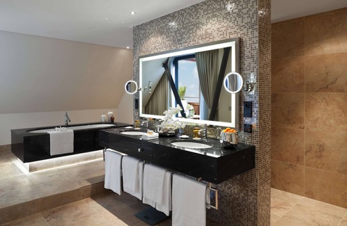 Old Town Hotel | Steigenberger Icon Grandhotel Handelshof