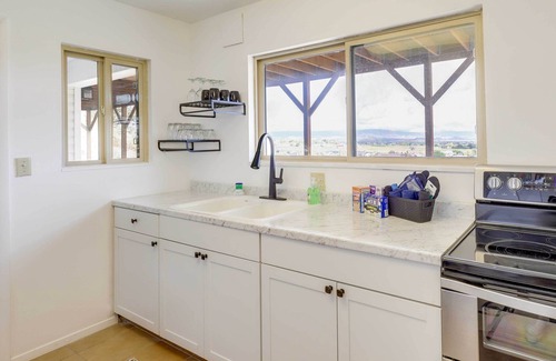 Lapoint House | Steinaker State Park w/Fireplace: Vernal Getaway!