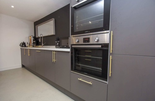 Kemptown House | Steine House |Sleeps 22| by Brighton Holiday Lets