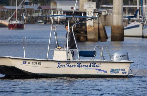Steinhatchee Hotel | Steinhatchee River Inn and Marina