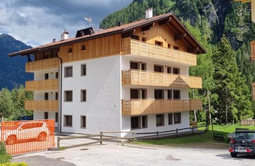 Campitello di Fassa Apartment | Stella Alpina
