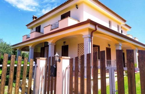 Castiadas House | STELLA DORADA VACANZE a soli 5 minuti dal mare, le nostre camere offrono tutto il necessario per la tua vacanza