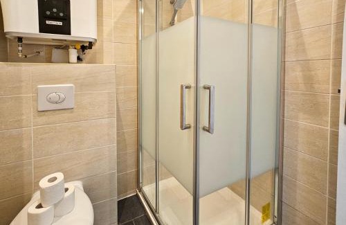 Les Baumettes Apartment | Stella Monte 2 AC WiFi 2 Pers