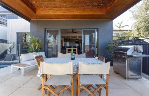 East Fremantle House | Stella Retreat - Townhouse with pool