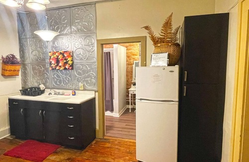 Coshocton Apartment | Stella's Place in Heart of Historic Roscoe Village
