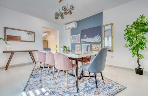 Jumeira 3 Villa | Stella Stays Cozy Beachfront Villa Private Pool 4BDR