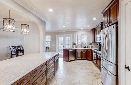 Palm Harbor House | Stellar Comet Court