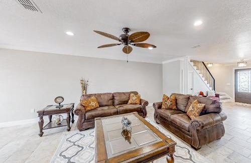 Palm Harbor House | Stellar Comet Court
