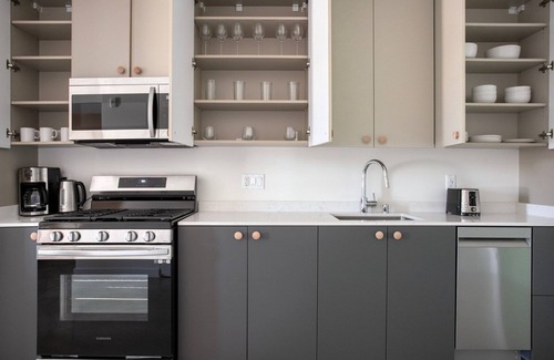 Palms Apartment | Stellar Culver City Studio w/Gym, Lounge & Grill, nr 405, by Blueground