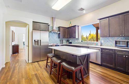 Gold Canyon House | Stellar dog-friendly home with gas grill, patio, kitchen, TV, and washer/dryer